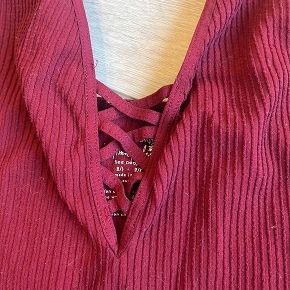 Free people maroon stretchy ribbed cross cross tank top size xs/s - Picture 3 of 6